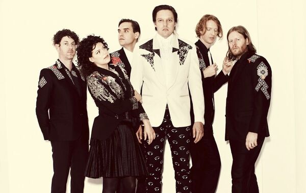 ¡Volvió Arcade Fire! Con su nuevo álbum WE y una gira mundial