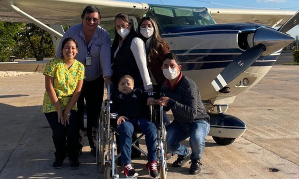 El pequeño Enzo quien padece de leucemia, cumple su sueño de volar - OviedoPress