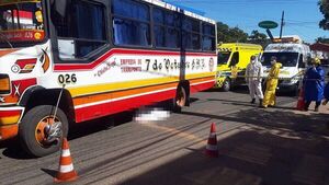 Anciano pierde la vida tras ser arrollado por un colectivo