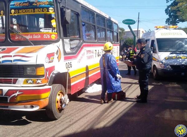 Septuagenario muere tras ser arrollado por colectivo en Luque •