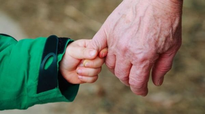 En la India, padres demandan a su hijo por no darles un nieto