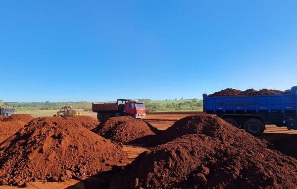 Con trabajos de terraplén, avanzan obras en Gran Hospital del Sur