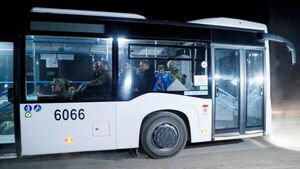 Mariupol: Soldados ucranianos fueron evacuados en buses - ADN Digital