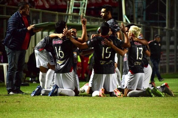 El Rayadito se suma a la pelea - Fútbol de Ascenso de Paraguay - ABC Color