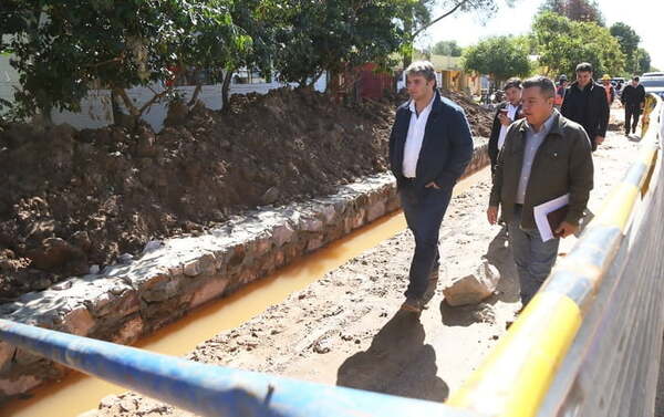 Avanzan las obras de canalización en la Escuela Repollito - Noticiero Paraguay