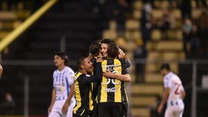Guaraní triunfa en Dos Bocas ante el 12 de Octubre