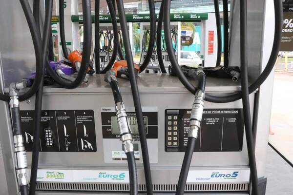 Diario HOY | APESA prepara nuevo reajuste en el precio del combustible
