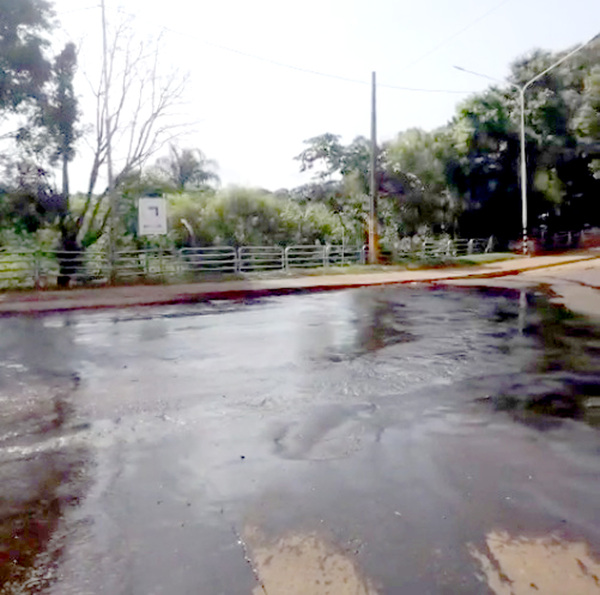 Agua servida de la cárcel regional es arrojada al Lago de la República - La Clave