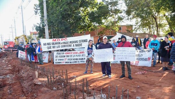 Tres Bocas: Los frentistas afectados por obras exigen pago de subsidio