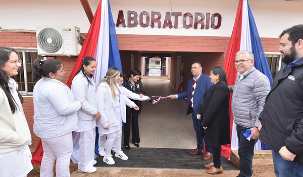 Inauguran importantes obras en el Hospital Regional de Caazapá - Noticiero Paraguay