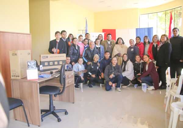 Ministerio entregó equipos para fortalecer Consejos Municipales de la Niñez de Paraguarí - .::Agencia IP::.