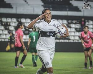 Olimpia, a una victoria del título en Femenino - Fútbol - ABC Color