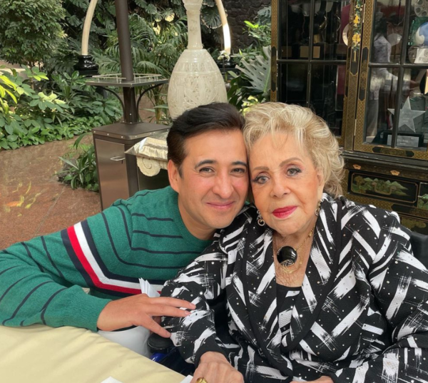 Aseguran que Silvia Pinal estaría siendo presionada para que continúe en el teatro - SNT
