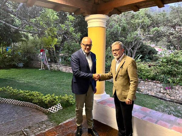 Chavismo y oposición, reunidos tras anuncios de EEUU de suavizar sanciones - Mundo - ABC Color