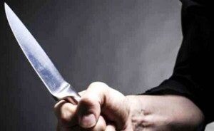 Imputan a un hombre que apuñaló a su vecino por intervir en discusión