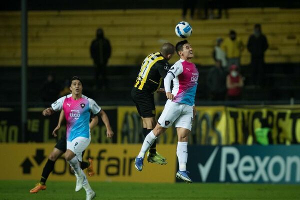 Peñarol vs. Cerro Porteño: El Ciclón rescata un importante empate - Fútbol - ABC Color