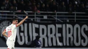 Un gol de chilena y garantiza el liderato para Estudiantes