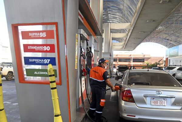 El Gobierno analiza extender plazo de reducción del ISC a los combustibles - Nacionales - ABC Color