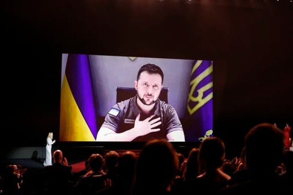 Zelensky intervino en el Festival de Cannes y pidió a la industria del cine no guardar silencio ante lo ocurrido en Ucrania