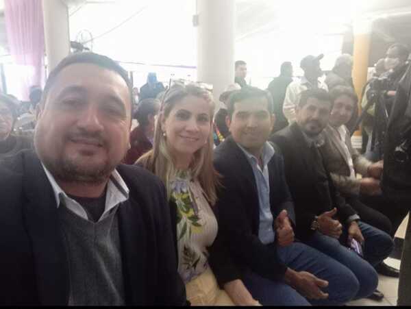 Funcionarios municipales de Franco hacen proselitismo en horario laboral - La Clave
