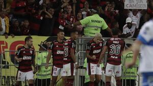 Flamengo golea y se clasifica a los octavos de final