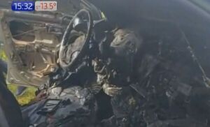 Asaltan y queman vehículo de conductor de plataforma - Radio Imperio
