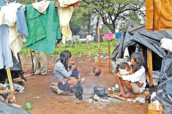 Familias monoparentales son más vulnerables a la pobreza - El Independiente