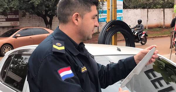 La Nación / Encuentran machetillo en la mochila de un alumno en colegio de Presidente Franco