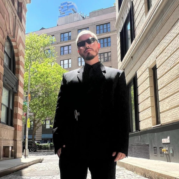 «OYE»: J Balvin lanza una app enfocada al bienestar emocional - SNT