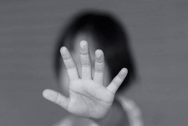 Crónica / Niña asesinada por su padrastro "era torturada en su casa"