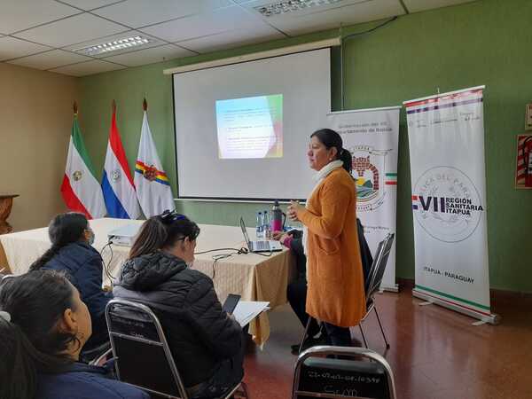 Jornada de capacitación para funcionarios de salud.