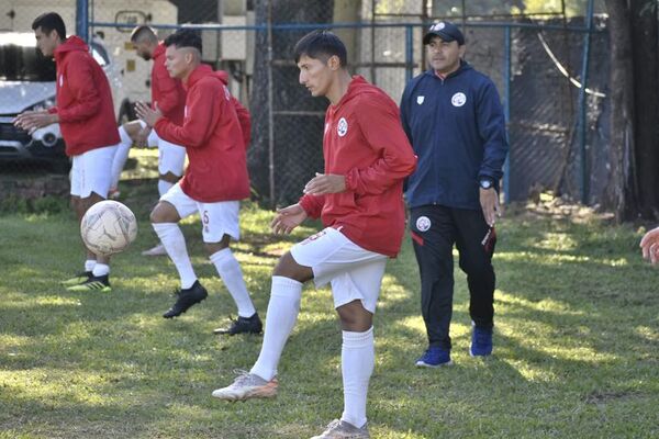 “Las ambulancias a veces no aparecen” - Fútbol de Ascenso de Paraguay - ABC Color