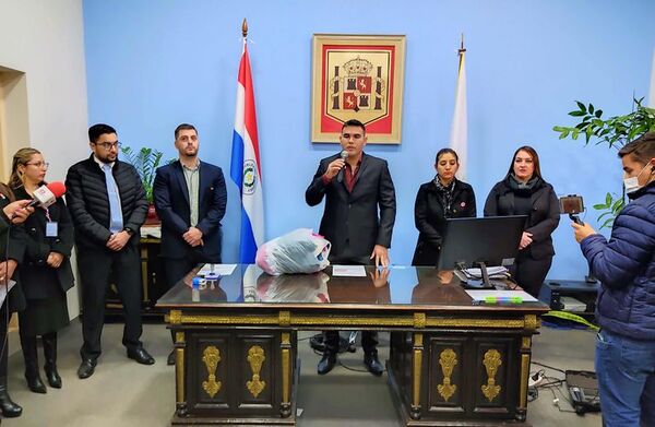 Lanzan campaña “Abriguemos Villarrica” para colectar abrigos - Nacionales - ABC Color
