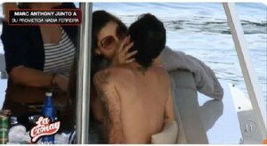 Nadia Ferreira y Marc Anthony a los chapes en un yate