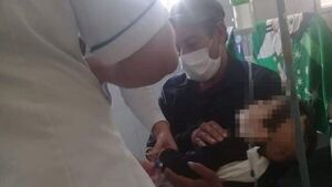 Mamá ofrece su cadena de plata para pagar tratamiento a su hijo enfermo