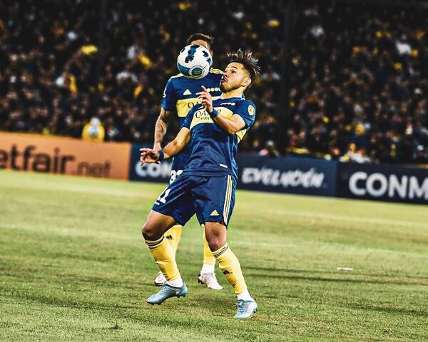 Óscar Romero sigue enamorando a los xeneizes