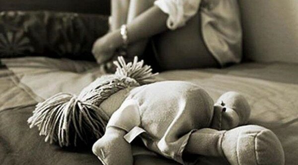 Niña de 3 años era torturada y sospechan que también fue violada