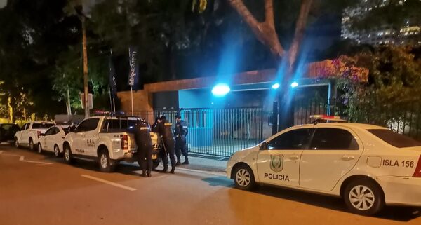 Hallaron un supuesto panfleto en el Colegio Lumen, similar a lo encontrado en el Cristo Rey - Megacadena — Últimas Noticias de Paraguay