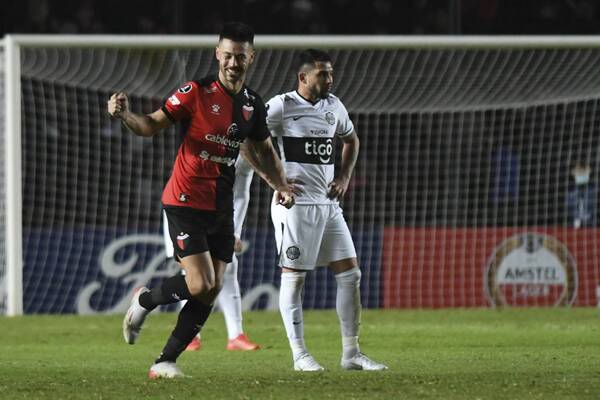 Crónica / Olimpia no aguantó en Santa Fe y ahora buscará un milagro ante Cerro