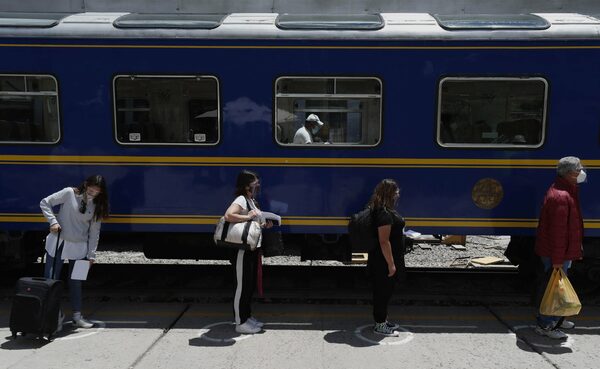 Suspenden el servicio ferroviario a Machu Picchu ante nuevas protestas - MarketData