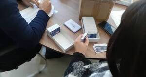 La Nación / Emiten más de 6.500 tarjetas