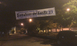Alumnos de "La Nacio" reponen pasacalle publicitario del San Roque - OviedoPress
