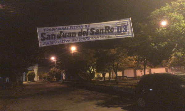Alumnos de "La Nacio" reponen pasacalle publicitario del San Roque - OviedoPress