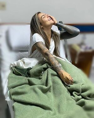 Paloma Ferreira se sometió a una cirugía que “salió exitosa” - Gente - ABC Color