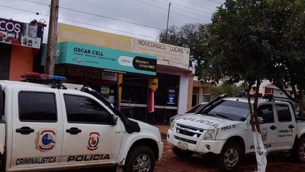 Delincuentes vaciaron local comercial en Edelira