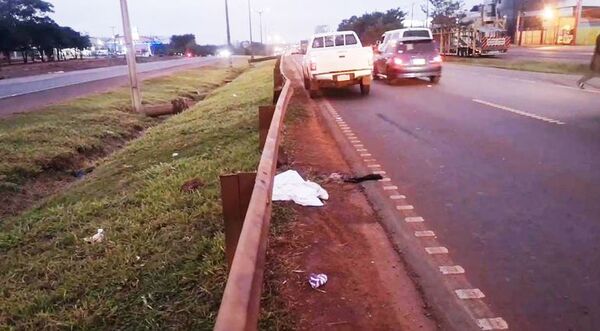 Sexagenaria muere arrollada debajo de viaducto peatonal - ABC en el Este - ABC Color