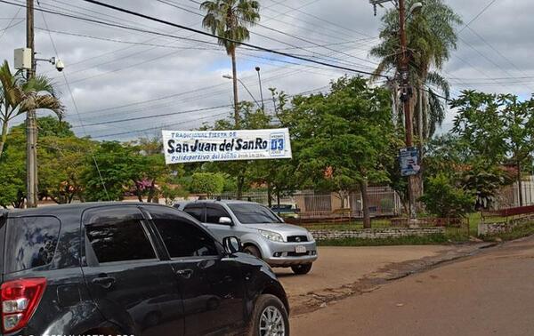 Pasacalle fue nuevamente colocado por alumnos del Colegio Nacional de Coronel Oviedo – Prensa 5