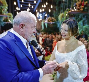 En una ceremonia íntima, Lula se caso este miércoles en Brasil a cinco meses de las elecciones