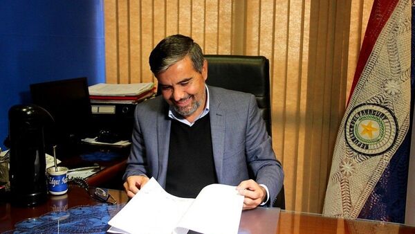 Vuelven a presentar proyecto para controlar a tabacaleras y clubes