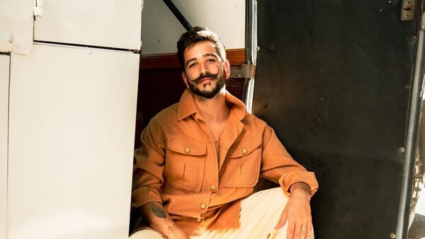 Camilo celebra su paternidad con su nuevo single Pegao